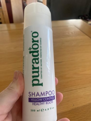 Anti-Yellow Shampoo & Healthy Roots – Neutralises yellow tones, brightens blonde and grey hair 200ml photo review